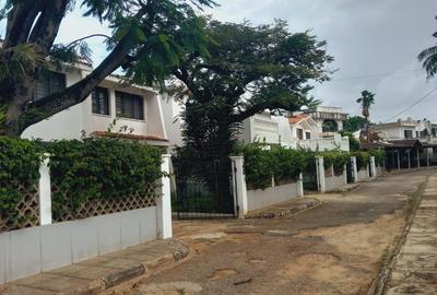 3 Bed Townhouse with En Suite in Nyali Area