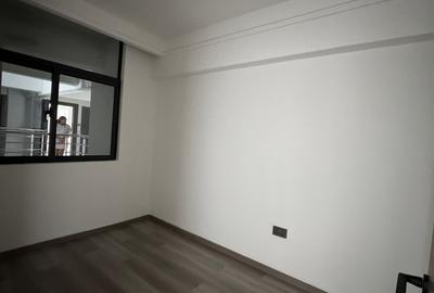 2 Bed Apartment with En Suite in Kilimani - 4