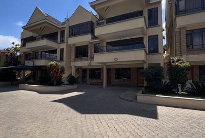 5 Bed Townhouse with En Suite in Lavington