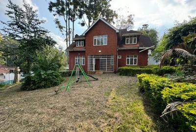 5 Bed Townhouse with En Suite in Rosslyn