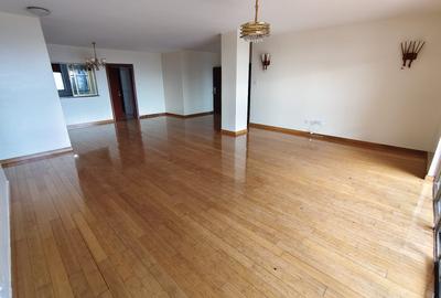 3 Bed Apartment with En Suite in Kileleshwa