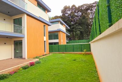 5 Bed Townhouse with En Suite at Garden Villa