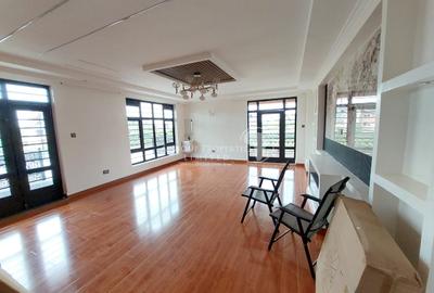 6 Bed House with En Suite in Ruiru