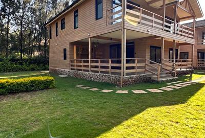6 Bed House with En Suite in Karen