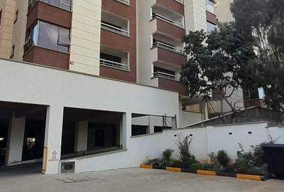 3 Bed Apartment with En Suite in Thome