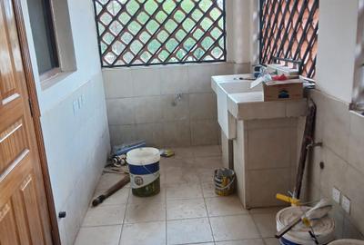 Serviced 3 Bed Apartment with En Suite in Kilimani - 4