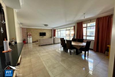 3 Bed Apartment with En Suite in Parklands