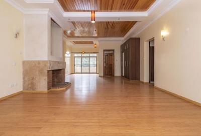 4 Bed House with En Suite in Runda