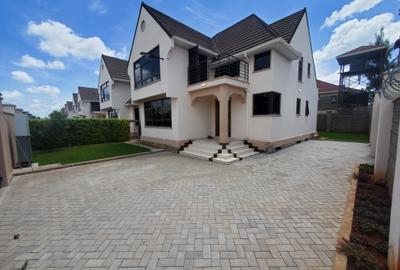 4 Bed Townhouse with En Suite at Syokimau