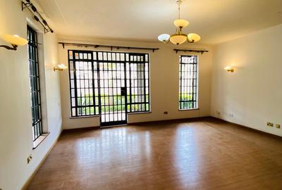 5 Bed Villa with En Suite at Convent Drive - 3