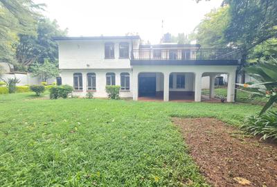 4 Bed House with En Suite at Hillview