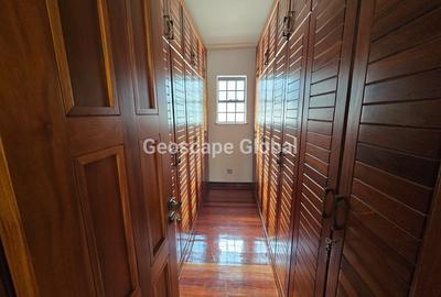 4 Bed Townhouse with En Suite in Spring Valley - 3