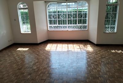 4 Bed Townhouse with En Suite in Lavington - 3