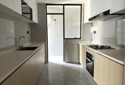 3 Bed Apartment with En Suite at Riverside - 3