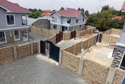 5 Bed Townhouse with Walk In Closet in Ongata Rongai