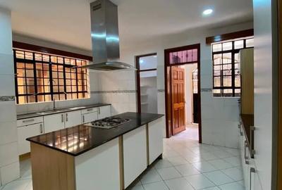 5 Bed Townhouse with En Suite at Off Othaya Road