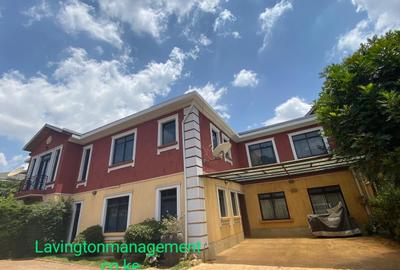 5 Bed Townhouse with En Suite at Lavington Green