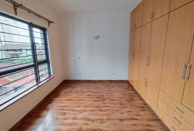 2 Bed Apartment with En Suite at Rhapta Road