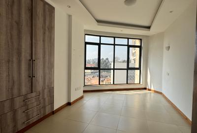 Serviced 2 Bed Apartment with En Suite in Westlands Area - 3