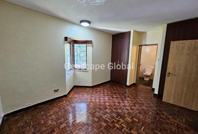 Furnished 3 Bed Apartment with En Suite in Riverside