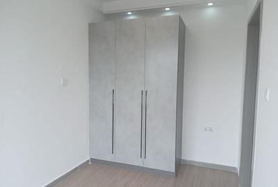 1 Bed Apartment with Gym in Riverside