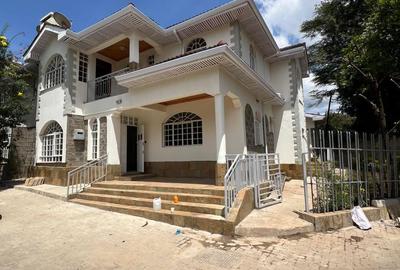 4 Bed Townhouse with En Suite at Amboseli Lane