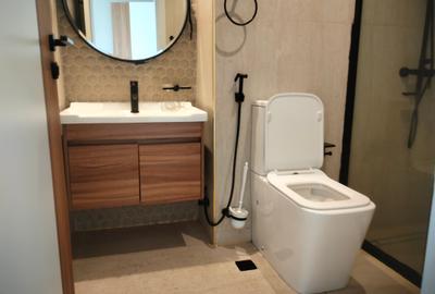 2 Bed Apartment with En Suite at Few Minutes Drive To Un Headquarters - 4