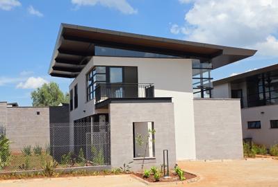 4 Bed Townhouse with Swimming Pool at Runda