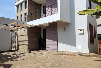 4 Bed Villa with En Suite in Runda