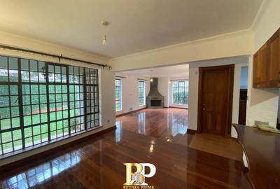 4 Bed Townhouse with En Suite in Spring Valley - 4