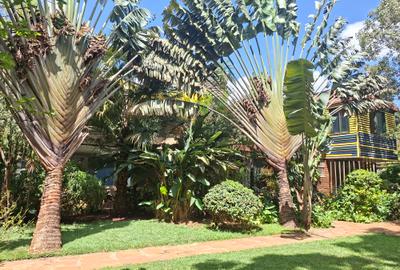 5 Bed House with En Suite at Runda - 2