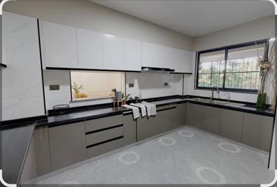 5 Bed Apartment with En Suite at Lavington - 4