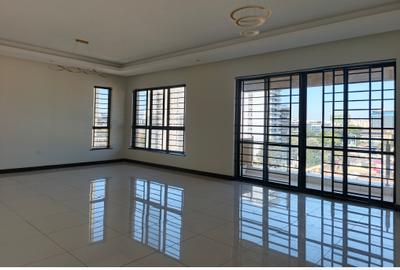 3 Bed Apartment with En Suite in General Mathenge