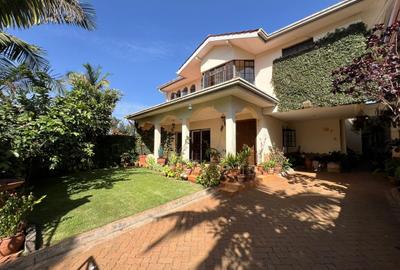 4 Bed Townhouse with En Suite in Westlands Area