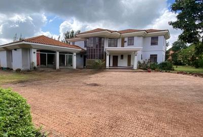 4 Bed House with En Suite in Runda - 2