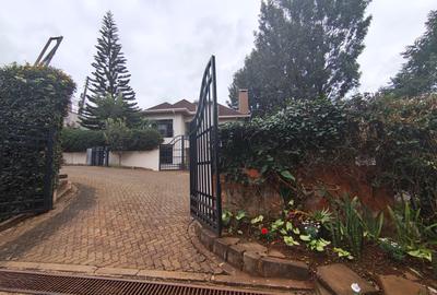 4 Bed Townhouse with Backup Generator in Kiambu Road