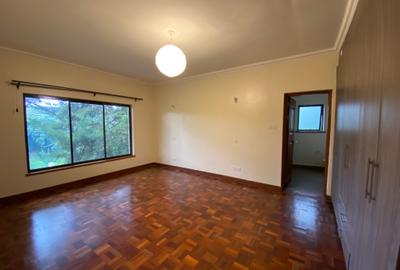 4 Bed Townhouse with En Suite in Kitisuru