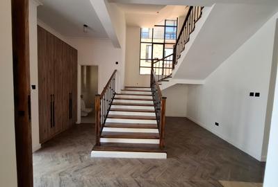 4 Bed Townhouse with En Suite in Lavington