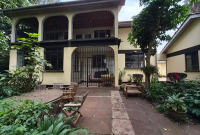 6 Bed House with En Suite at Nyari Estate - 2
