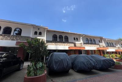 4 Bed Townhouse with En Suite at Brookside Drive