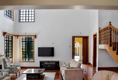 4 Bed Villa with En Suite at Green Park - 4