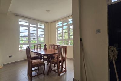 5 Bed House with En Suite in Runda - 3