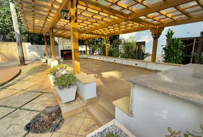 7 Bed House with En Suite at Loresho