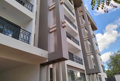 3 Bed Apartment with En Suite in Lavington