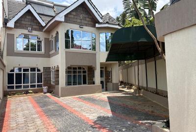 4 Bed Townhouse with En Suite at Muigai