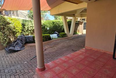 5 Bed Townhouse with En Suite at Lavington Green - 3