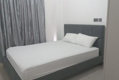 Serviced 2 Bed Apartment with En Suite in Riverside