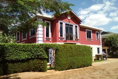 5 Bed Villa with En Suite at Lavington
