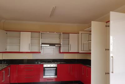 3 Bed Apartment with En Suite at Brookside Drive