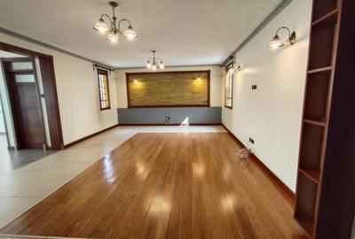 3 Bed Apartment with En Suite at Near Oshwal School